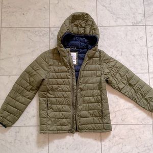 Gap boys lightweight puffer jacket. Size Medium.